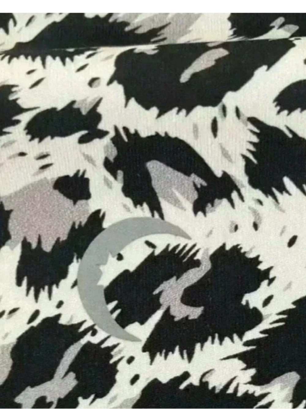 Zyia Active Black White Snow Leopard Print Brilliant
Pocket Workout Leggings - Picture 9 of 9